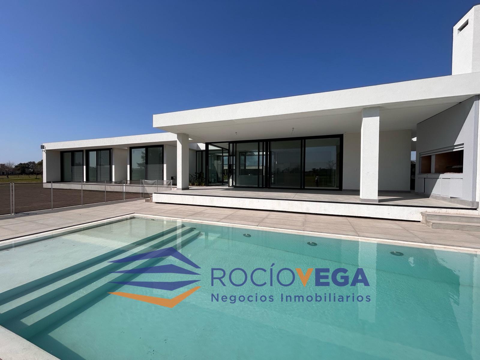 #5394745 | Venta | Casa | Everlinks Golf & Country Club (Vega Negocios Inmobiliarios)