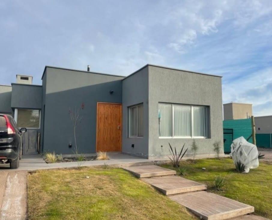 #5467475 | Venta | Casa | Lujan De Cuyo (Roggerone Inmobilairia)