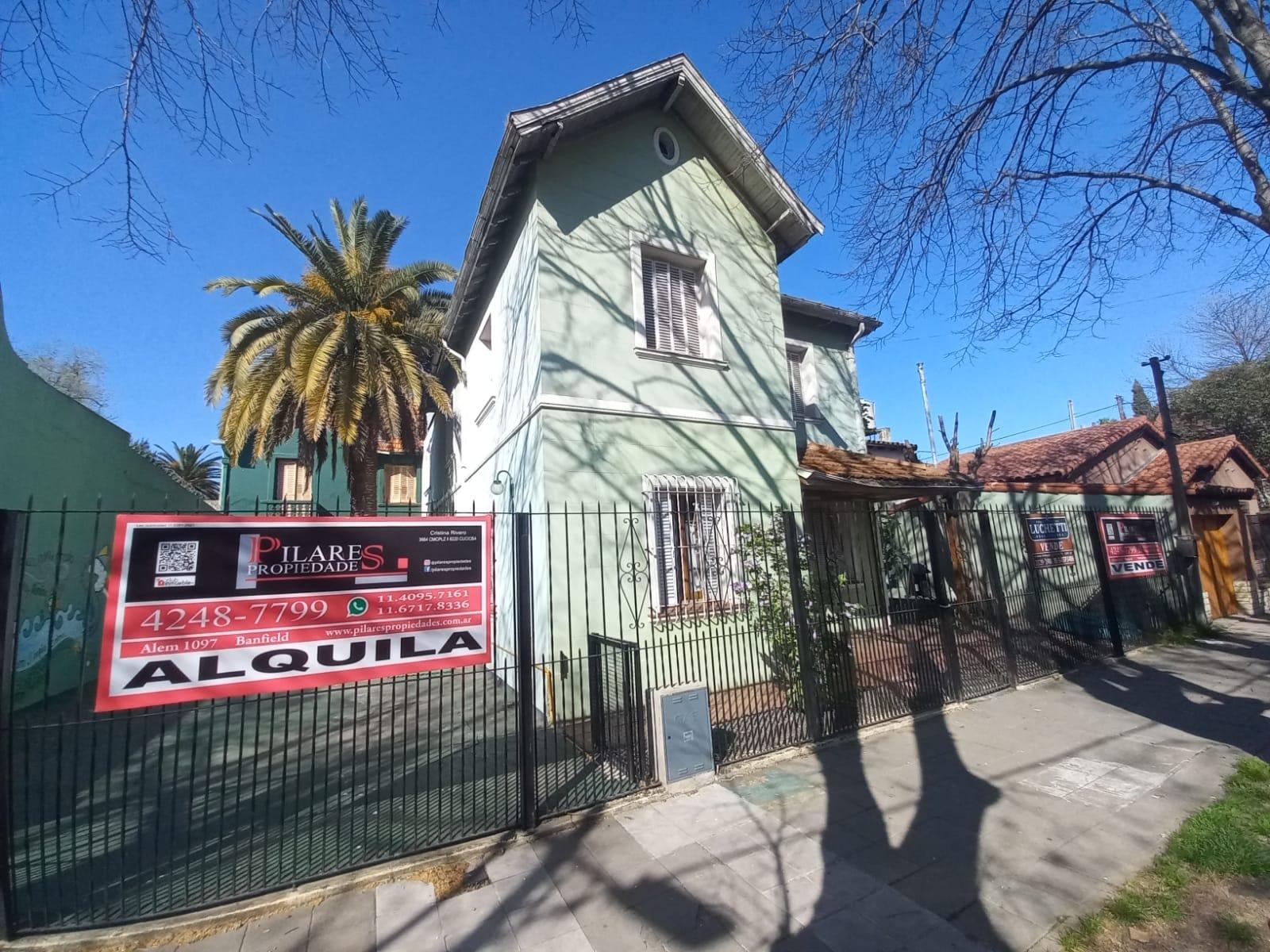 #5451939 | Venta | Casa | Banfield (Pilares Propiedades)