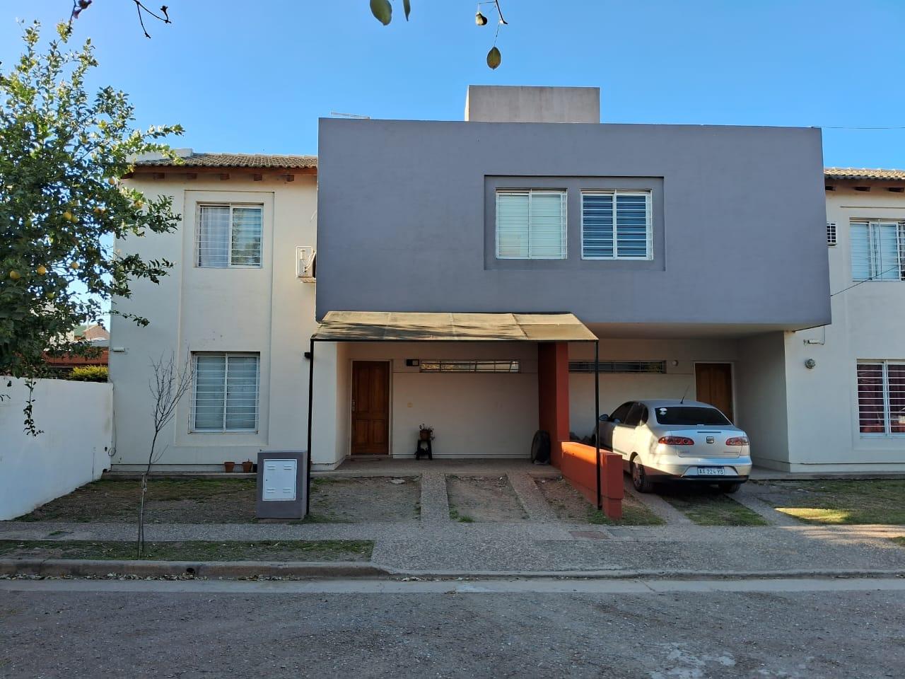 #5461320 | Venta | Casa | Los Olmos (RUÉ Negocios Inmobiliarios)