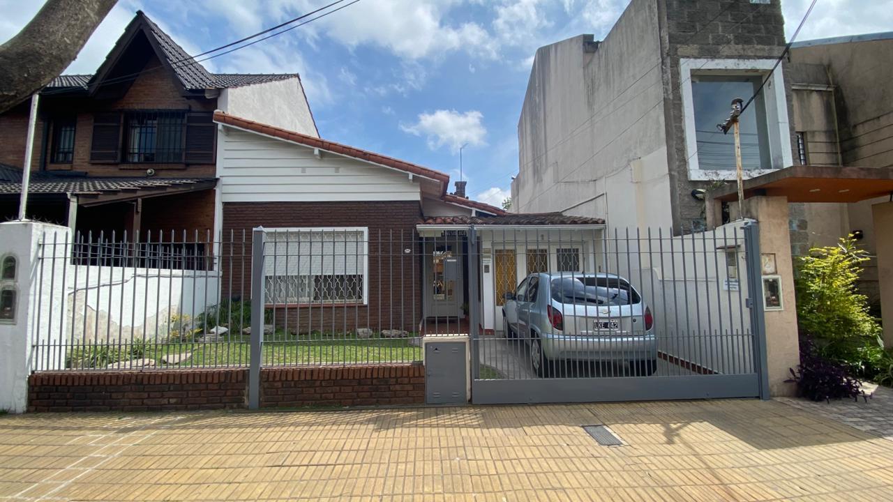 #5404805 | Venta | Casa | Castelar Norte (EDUARDO J. CARFI Propiedades)