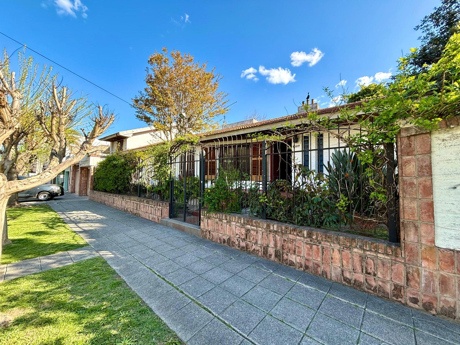 #5444501 | Venta | Casa | Temperley (Cabrera Propiedades)