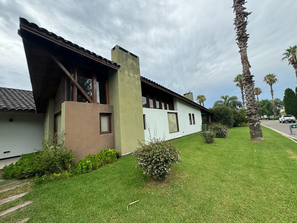 #4851147 | Venta | Casa | Funes (Groisman Inmobiliaria)