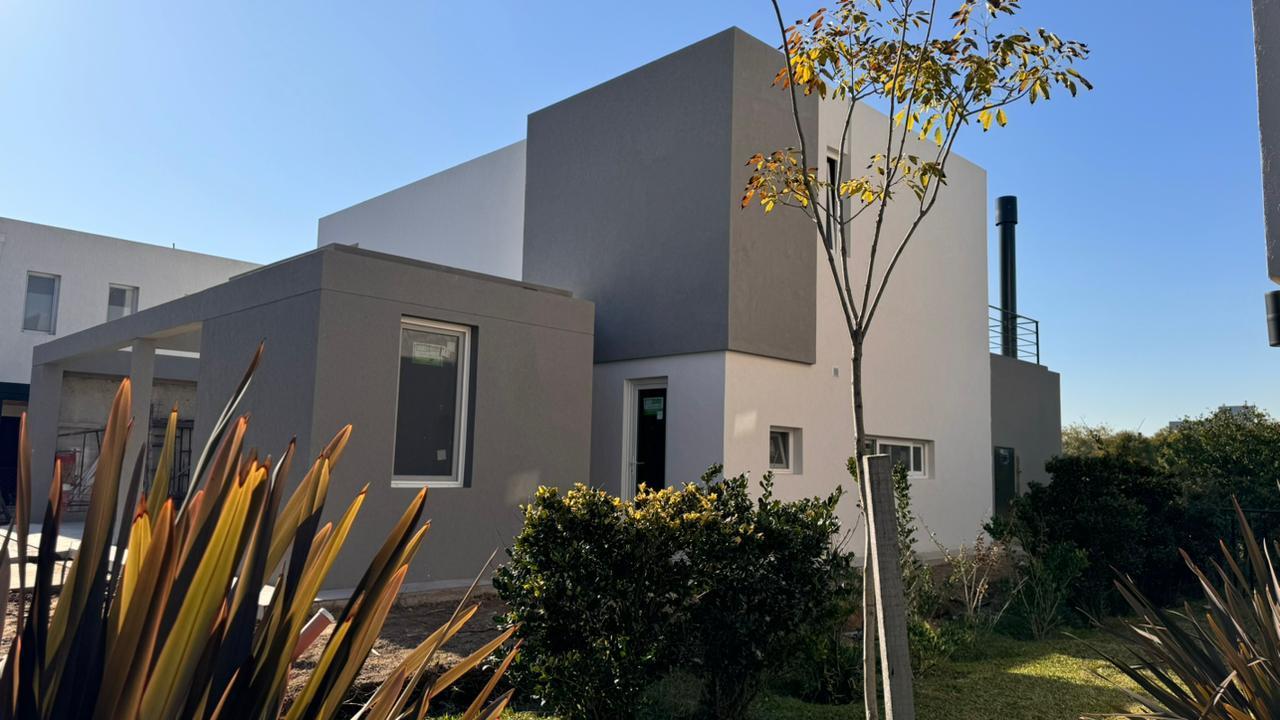 #5394517 | Venta | Casa | Puertos del Lago - Barrio Vistas (Zabrana Negocios Inmobiliarios)