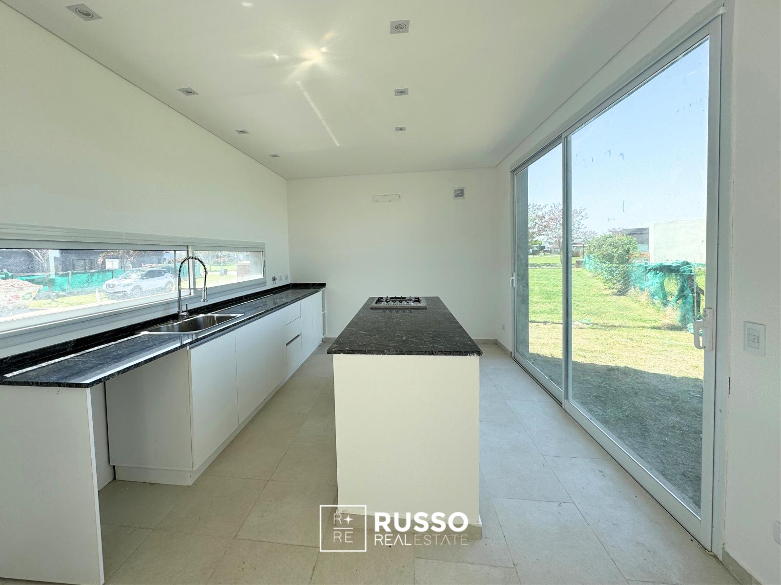 #5395603 | Venta | Casa | San Ramón (RUSSO REAL ESTATE)