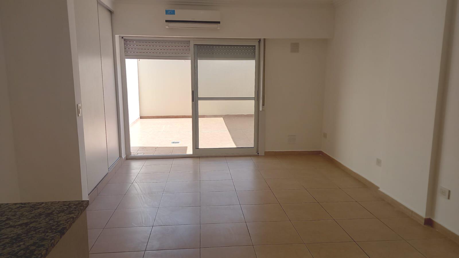 #5395733 | Alquiler | Departamento | Parque Chass (Hakim Propiedades)