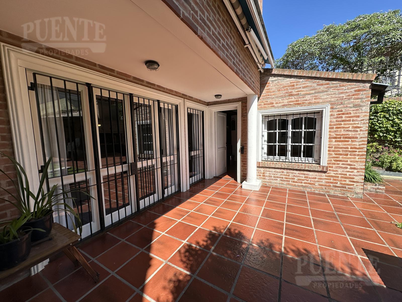 #5437276 | Venta | Casa | Lomas De Zamora (Puente Propiedades)