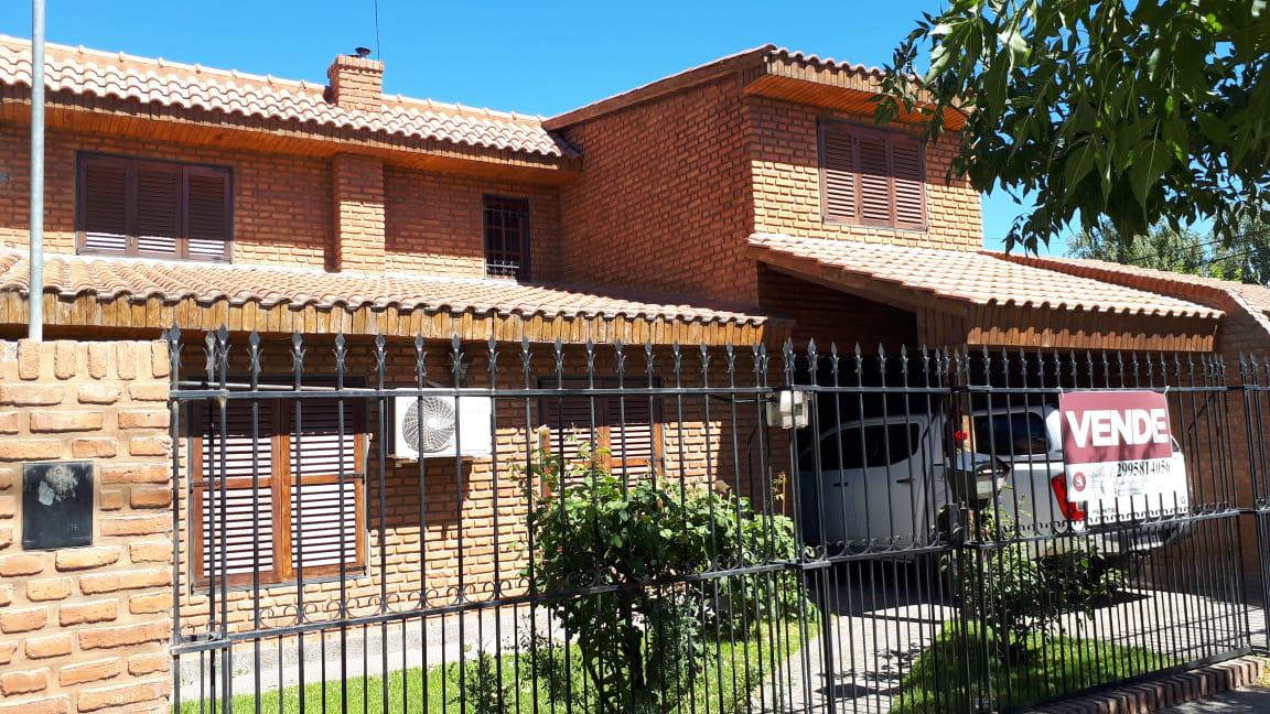 #2545144 | Venta | Casa | Confluencia Del Aguijon (Saborido & Asociados)