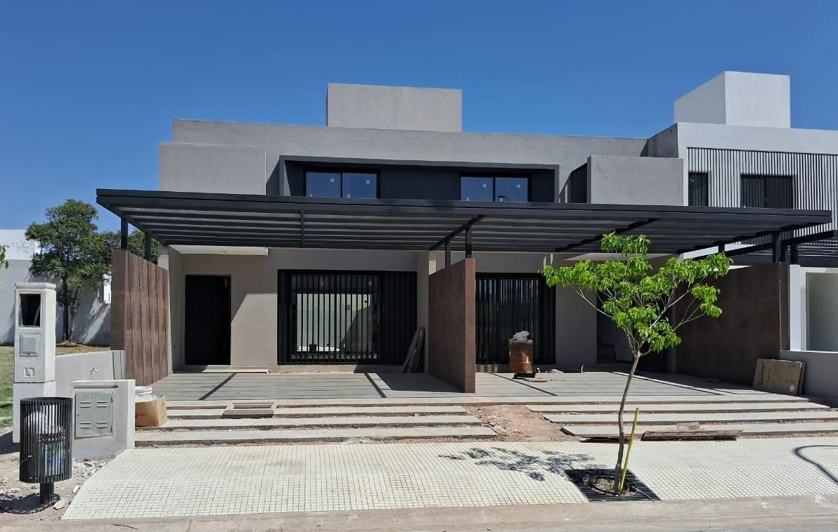 #5461332 | Venta | Casa | La Arabia (RUÉ Negocios Inmobiliarios)