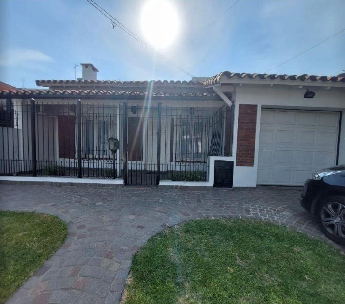 #5043288 | Venta | Casa | Castelar Norte (Arena Lorena propiedades)