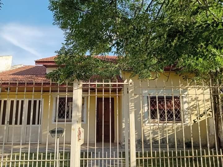 #5450543 | Venta | Casa | Temperley (Santilli Propiedades)