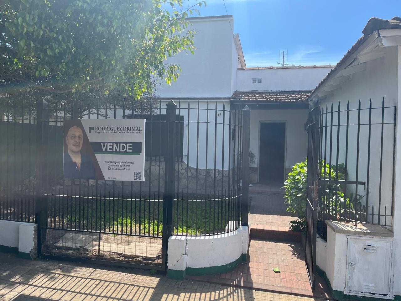 #5455107 | Venta | Casa | Temperley (RODRIGUEZ DRIMAL negocios inmobiliarios)