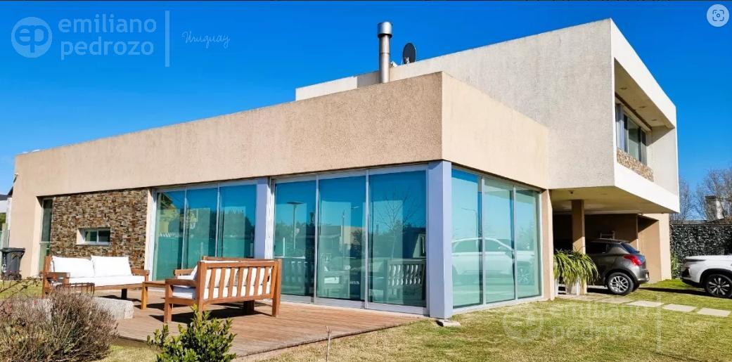 #5406244 | Venta | Casa | Colinas de Carrasco (Emiliano Pedrozo)