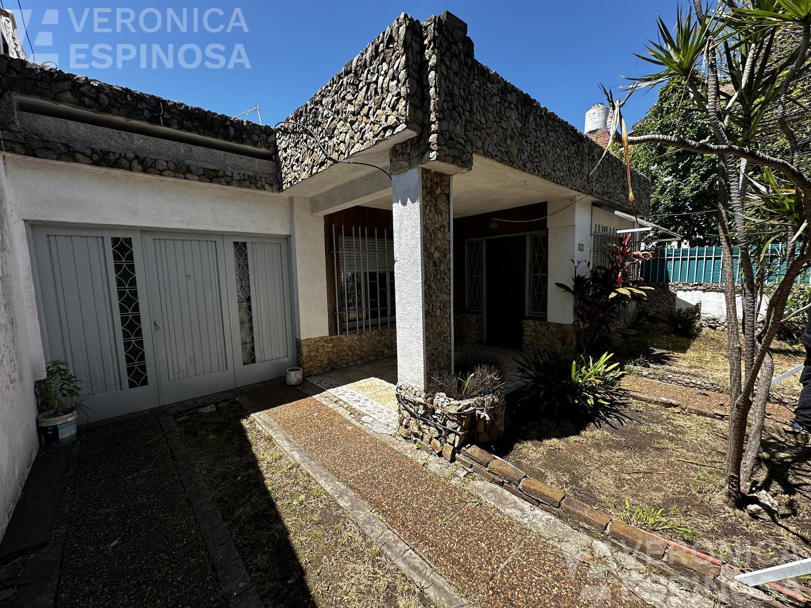 #5459144 | Venta | Casa | Haedo (Veronica Espinosa)