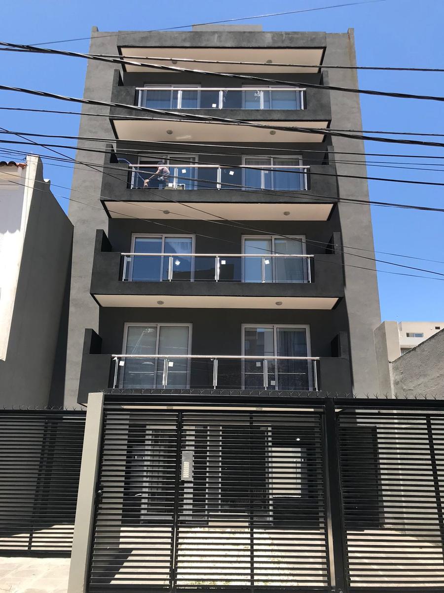 #5464096 | Venta | Departamento | Castelar Sur (EDUARDO J. CARFI Propiedades)