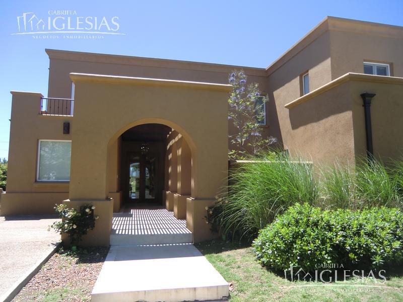 #5023814 | Venta | Casa | El Golf (Gabriela Iglesias Negocios Inmobiliarias)
