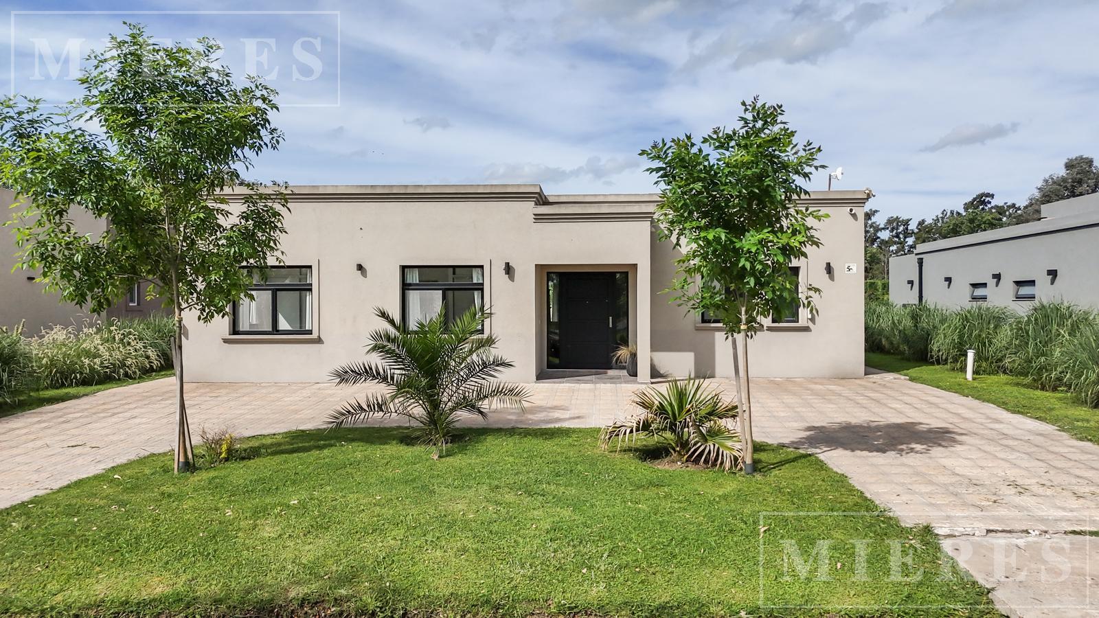 #5457565 | Venta | Casa | Casuarinas Del Pilar (Mieres Propiedades)