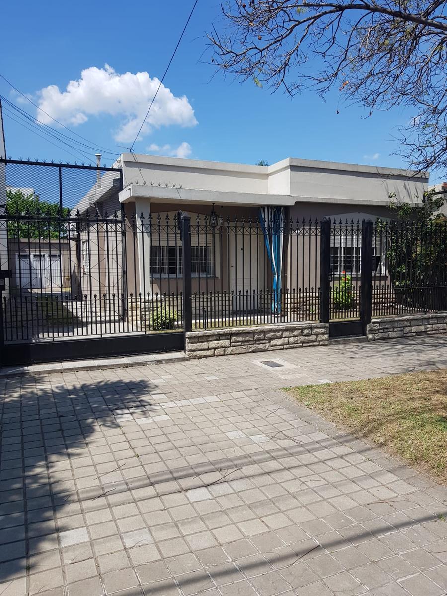 #5460569 | Venta | Casa | Remedios De Escalada (Villar Propiedades)