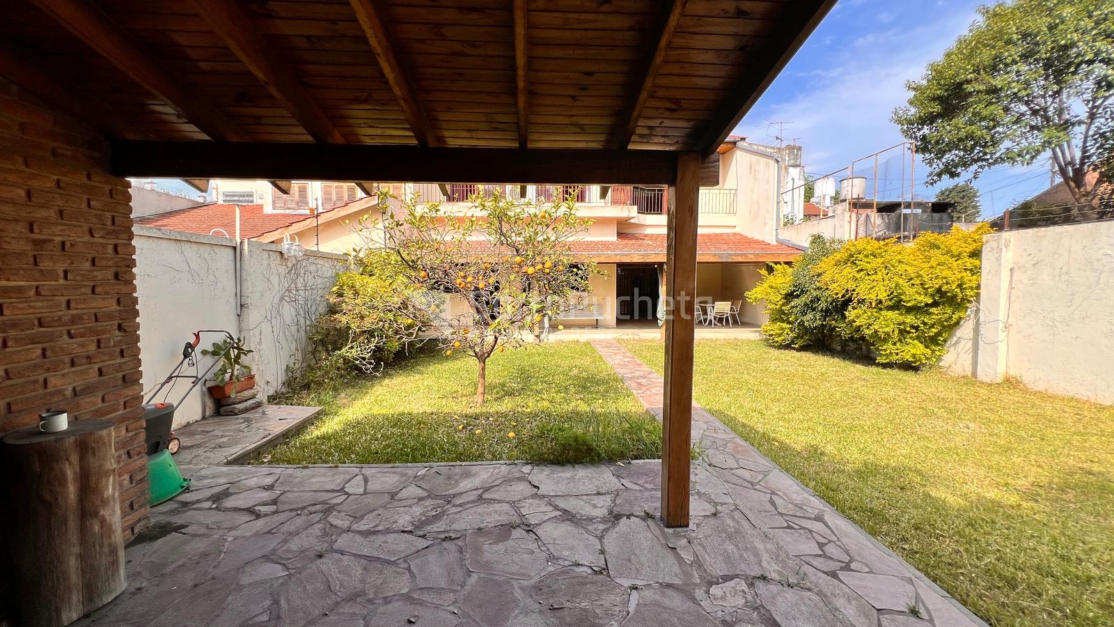 #5421713 | Sale | House | Villa Sarmiento (Sarro Pucheta Propiedades)