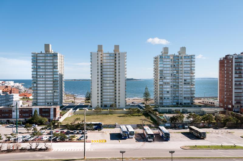 #3239334 | Alquiler Temporal | Departamento | Punta del Este (Emiliano Pedrozo)