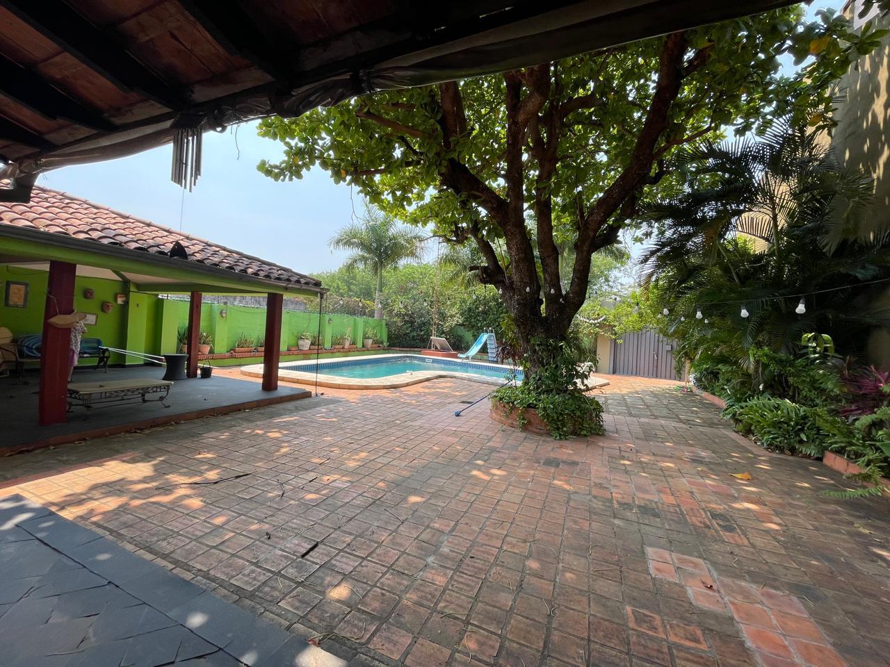 #5421802 | Venta | Casa | Mburucuya (lginmuebles.com)