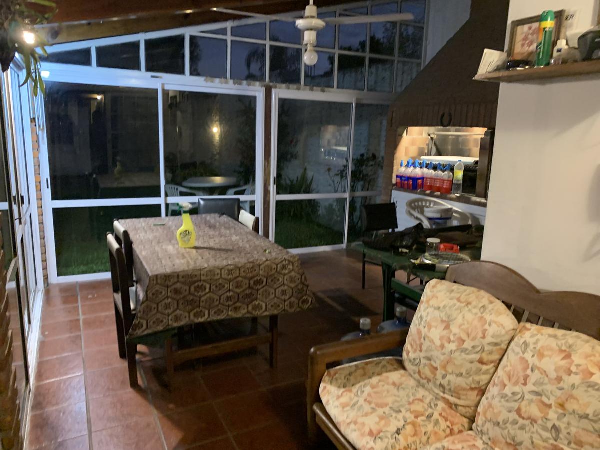 #2536798 | Venta | Casa | Adrogue (Loray Propiedades)