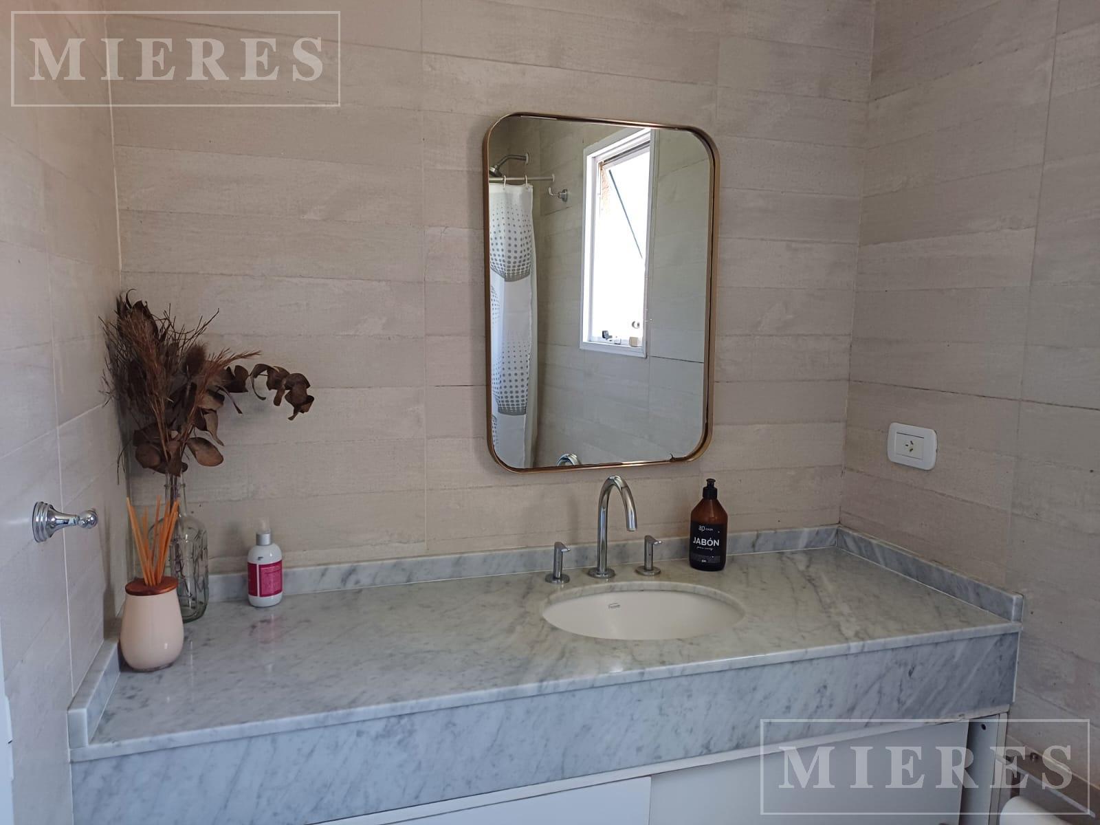 #5457508 | Alquiler | Casa | Manzanares Chico (Mieres Propiedades)