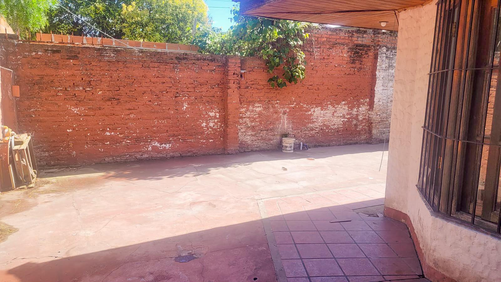 #5438787 | Venta | Casa | Lomas De Zamora (Cabello Propiedades)