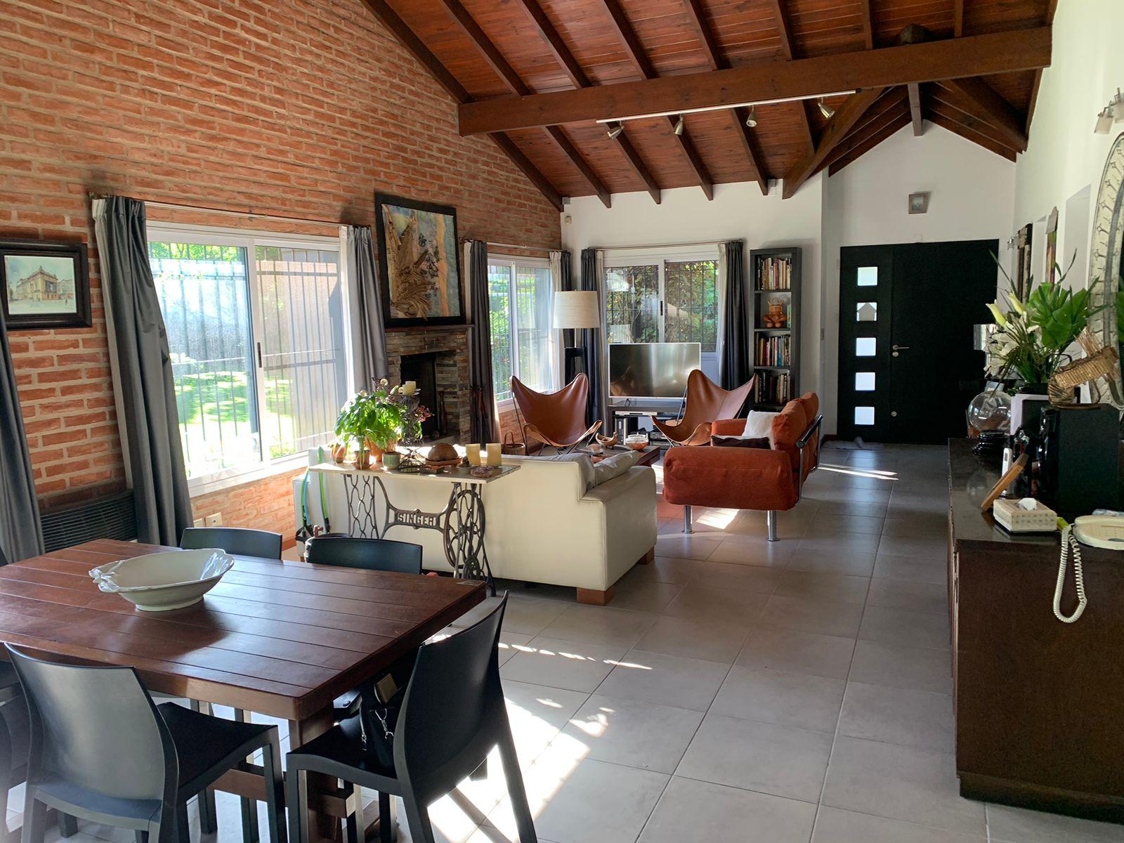 #5466393 | Venta | Casa | Don Torcuato (SM ESTUDIO IMOBILIARIO)