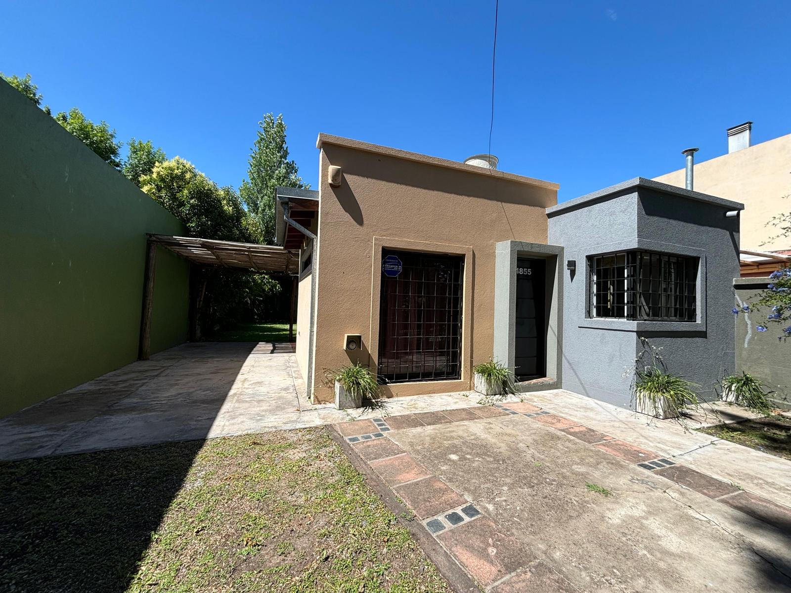 #5466615 | Venta | Casa | Manuel B Gonnet (Seoane Inmobiliaria)