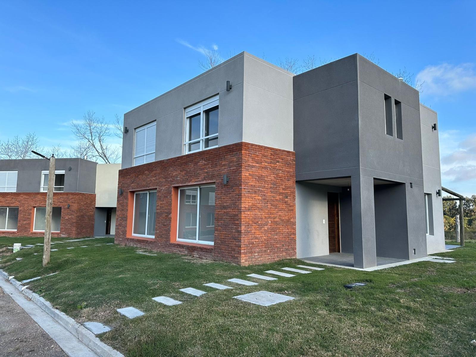 #5505708 | Alquiler | Casa | Argentina (Estudio Trucido & Asoc)