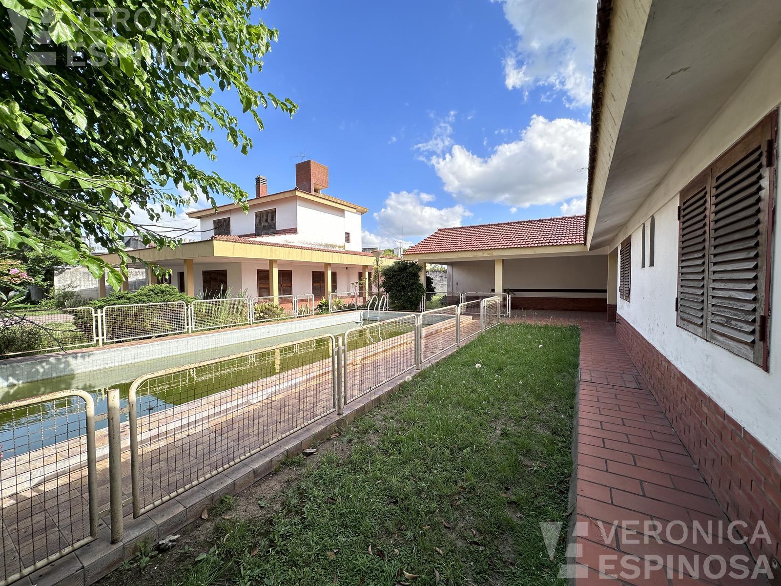 #5484806 | Venta | Casa | Paso Del Rey (Veronica Espinosa)