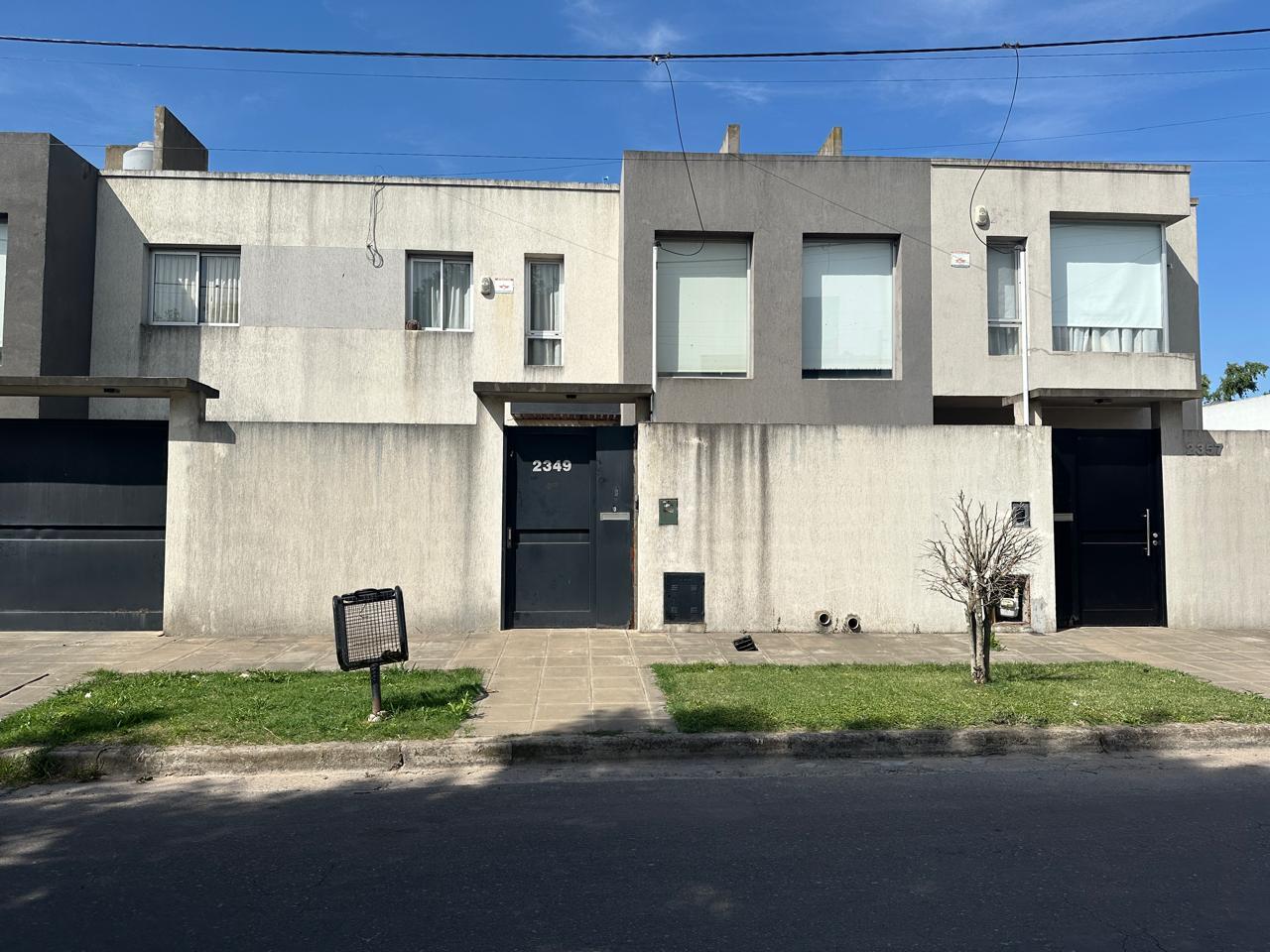 #5492111 | Alquiler | Casa | Manuel B Gonnet (Otero Rossi & Cía Inmobiliaria)