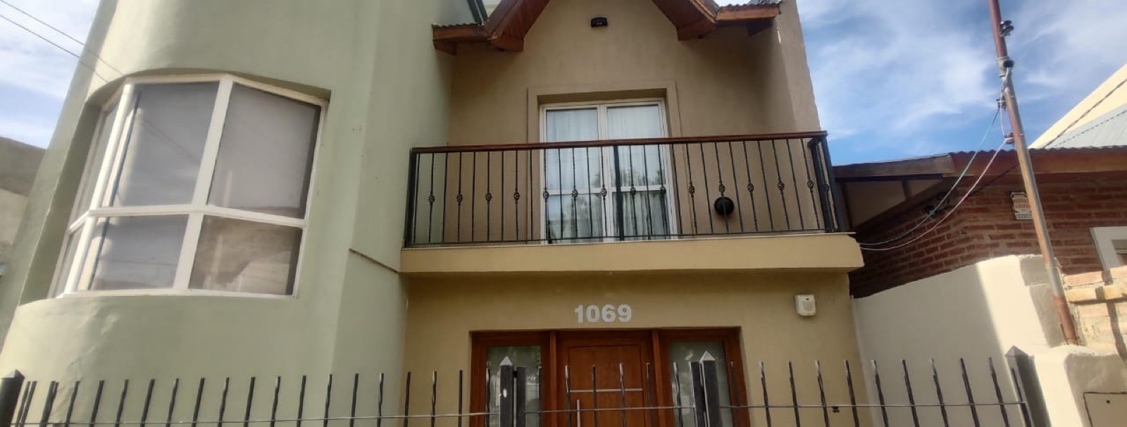 #5486870 | Alquiler | Casa | Comodoro Rivadavia (Inmobiliaria Comodoro Sociedad Anonima)