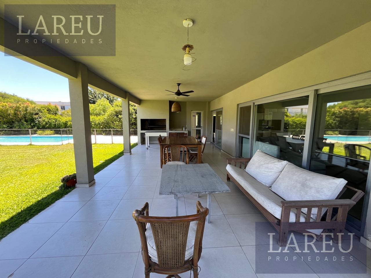 #5486948 | Alquiler | Casa | Ayres De Pilar (LAREU Propiedades)