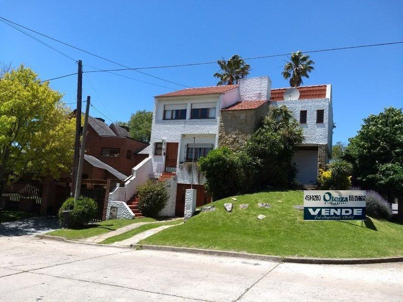 #3269226 | Venta | Casa | Mar Del Plata (Oteiza Propiedades)