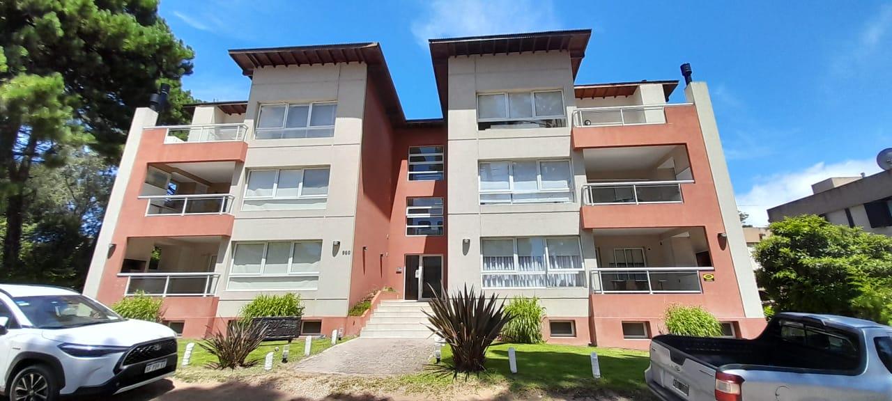 #5503706 | Alquiler Temporal | Departamento | Golf (EMEESE SRL)