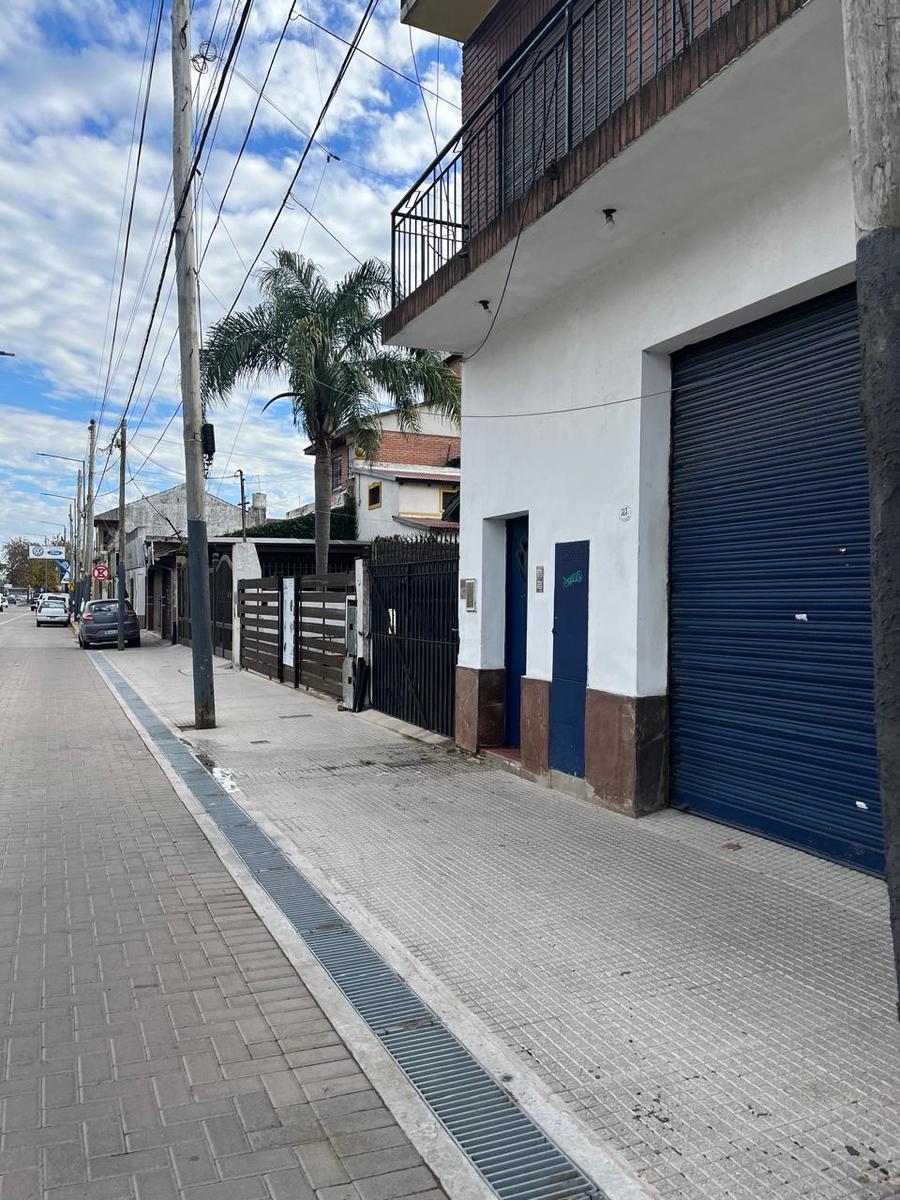 #5086947 | Venta | Casa | Adrogue (Cecilia Savino Propiedades)