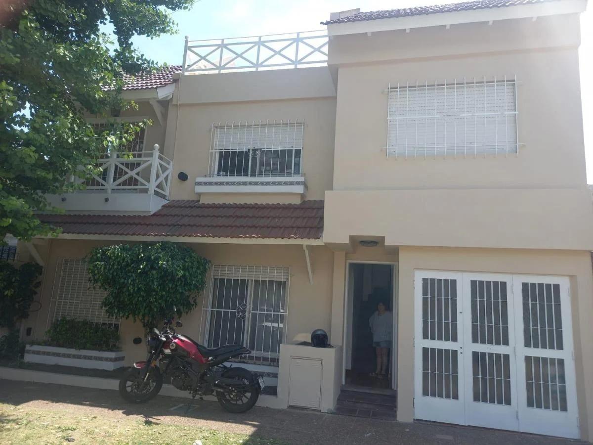 #5498721 | Venta | Casa | Moron (Estudio Yacoub)