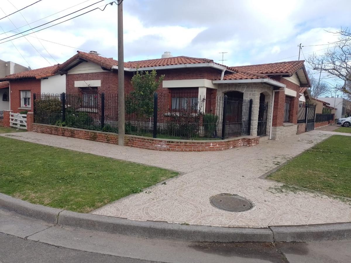 #4030330 | Venta | Casa | Miramar (DOBAÑO SERVICIOS INMOBILIARIOS)