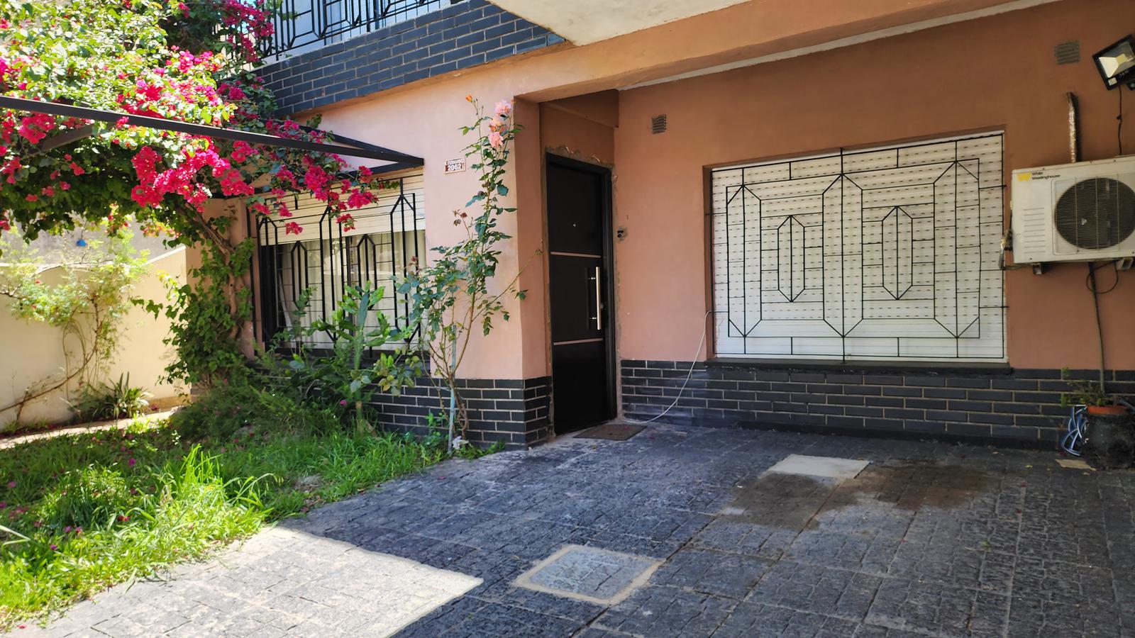 #4793835 | Sale | House | El Palomar (SAAD CENTURUION PROPIEDADES)