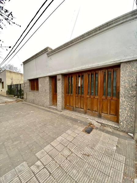 #1947627 | Venta | Casa | La Plata (Seoane Inmobiliaria)