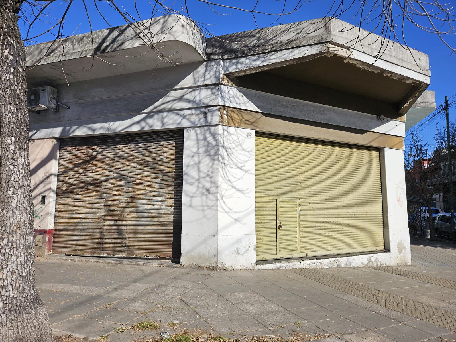 #4188059 | Venta | Local | Pompeya (Gustavo Hirigoyen Propiedades)