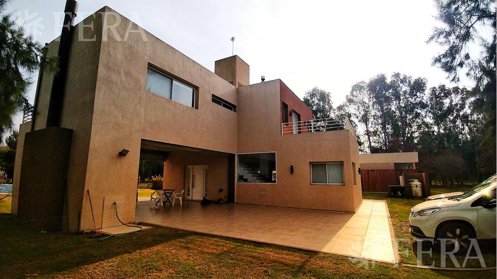 #4660796 | Venta | Casa | Gomez De La Vega (Fera y Asociados)