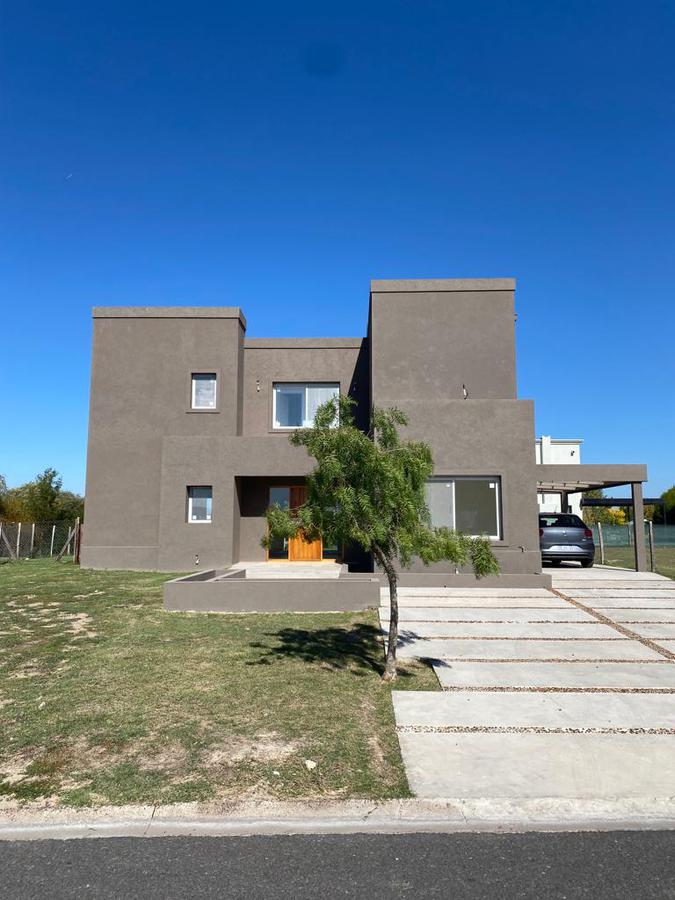 #4976425 | Venta | Casa | El Cantón - Barrio Islas (RODAS PROPIEDADES)