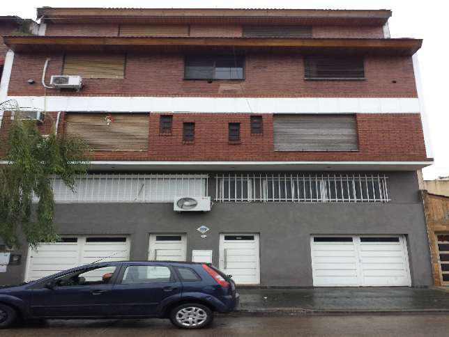 #3622029 | Venta | Casa | Ramos Mejia Sur (Buceviciene Negocios Inmobiliarios)