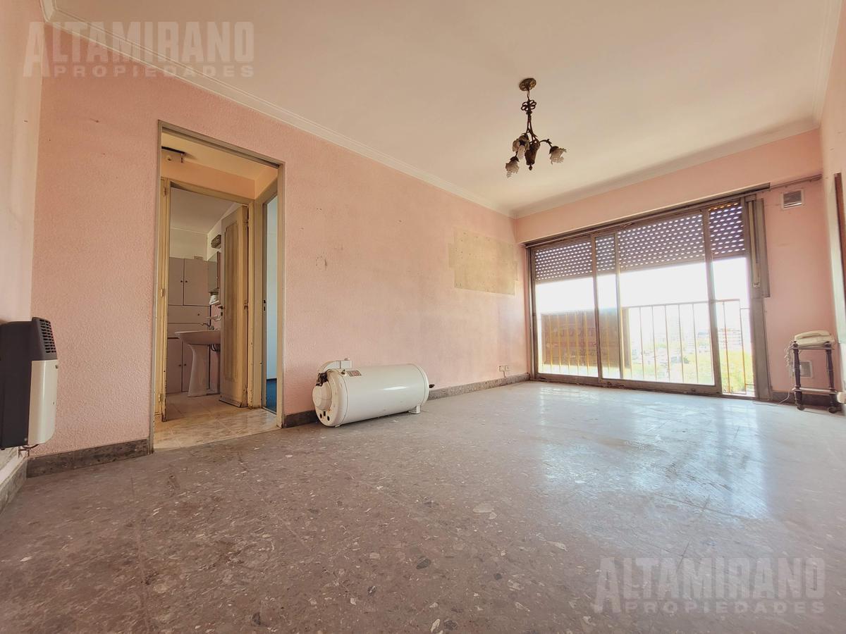 #3097974 | Venta | Departamento | Villa Ballester (Altamirano Propiedades)