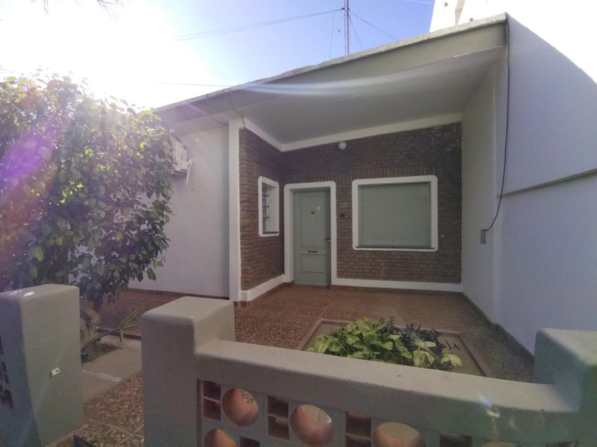 #3467076 | Venta | Casa | Barrio 9 De Julio (OIKOS NEGOCIOS INMOBILIARIO)