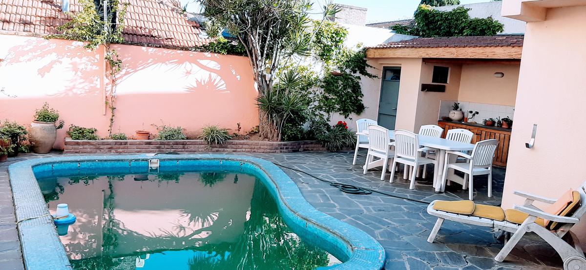 #3474112 | Sale | House | San Fernando (BASSO BIENES RAICES)