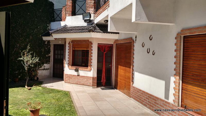 #4971821 | Venta | Casa | Temperley (CASSIA ALFANO GESTION INMOBILIARIA E INVERSION)